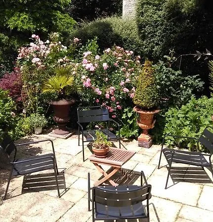 Chambres D'hotes Le Clos De La Croix Bed & Breakfast *