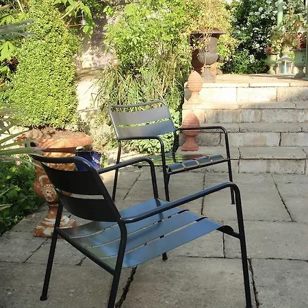 Chambres D'hotes Le Clos De La Croix Bed & Breakfast *